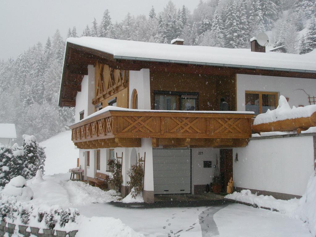 Haus Gertrud Apartment Jerzens Room photo